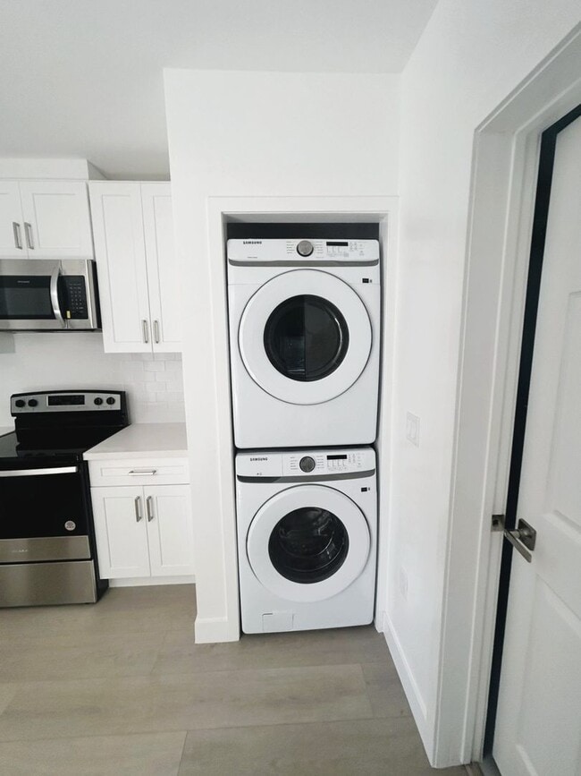 Foto del edificio - Eldora, 10313-10321 1/2