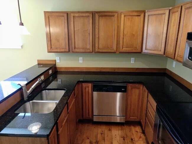 Building Photo - 2945 Warbler Way