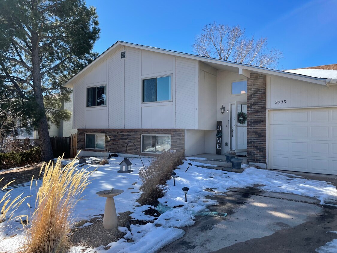 Foto principal - 3735 Misty Meadows Dr