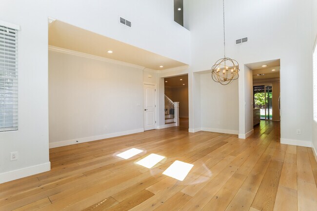 Foto del edificio - 7808 Abbington Way
