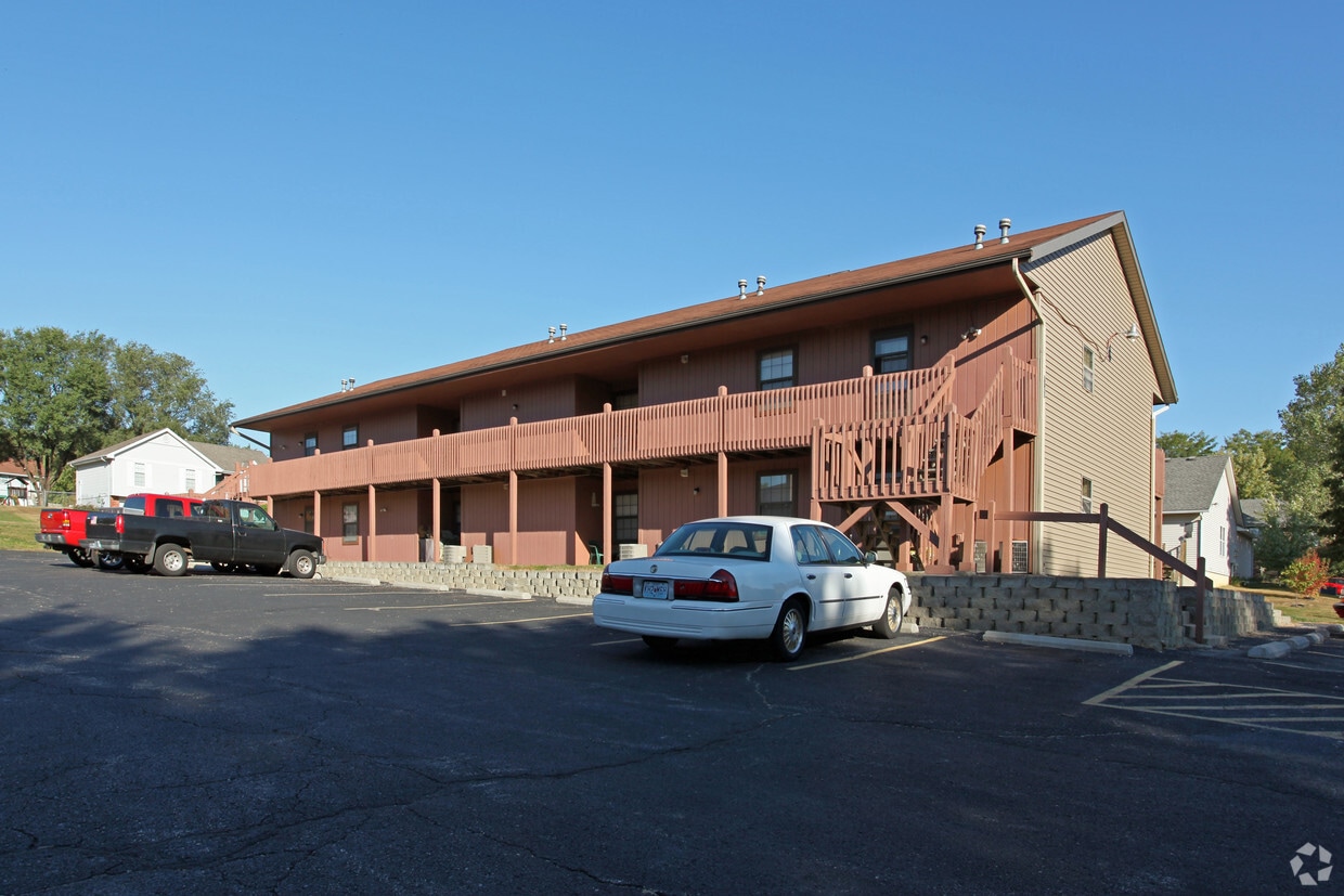 Building Photo - Tall Oaks Apartments