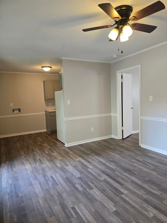 Building Photo - Wonderful Neighborhood Close to Wake Forest!
