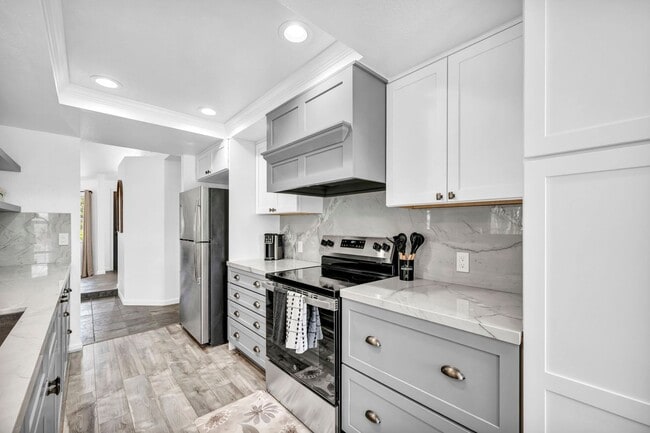 Building Photo - TAHOE-STYLE COUNTRY RETREAT | FULLY FURNISHED SINGLE-LEVEL HOME ON ACREAGE WITH 3-CAR GARAGE