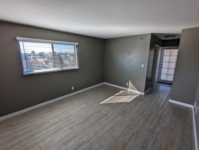 master 1 - 15903 Prairie Ave