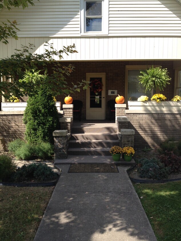 Primary Photo - 107 Jefferson Ave
