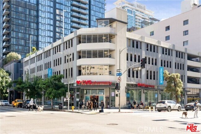 Foto del edificio - 801S S Grand Ave