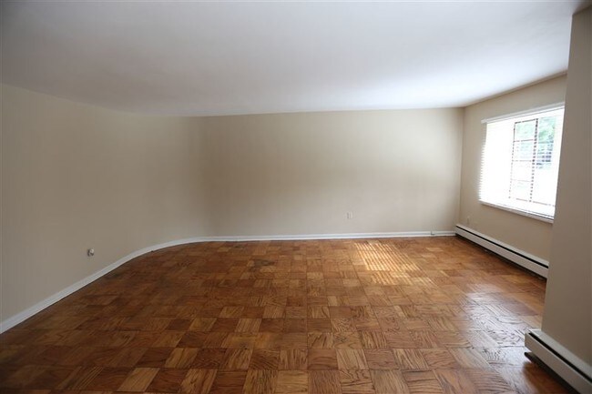 Foto del edificio - 850 Whitmore Rd