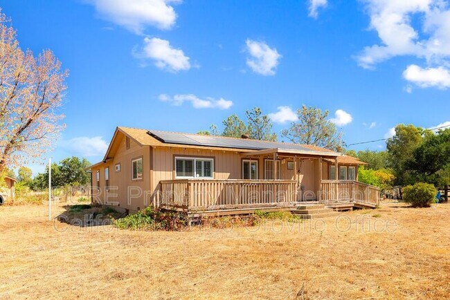 Foto del edificio - 2321 Oak Knoll Way