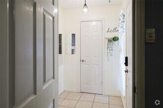 Building Photo - 8705 Clearbrook Trail