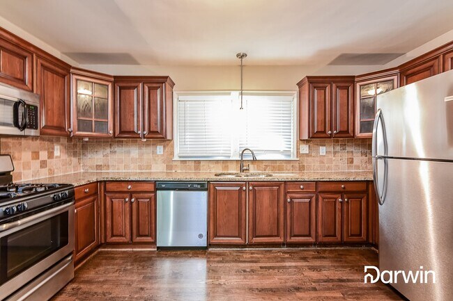 Building Photo - 2615 Glenvalley Dr, Decatur, GA 30032