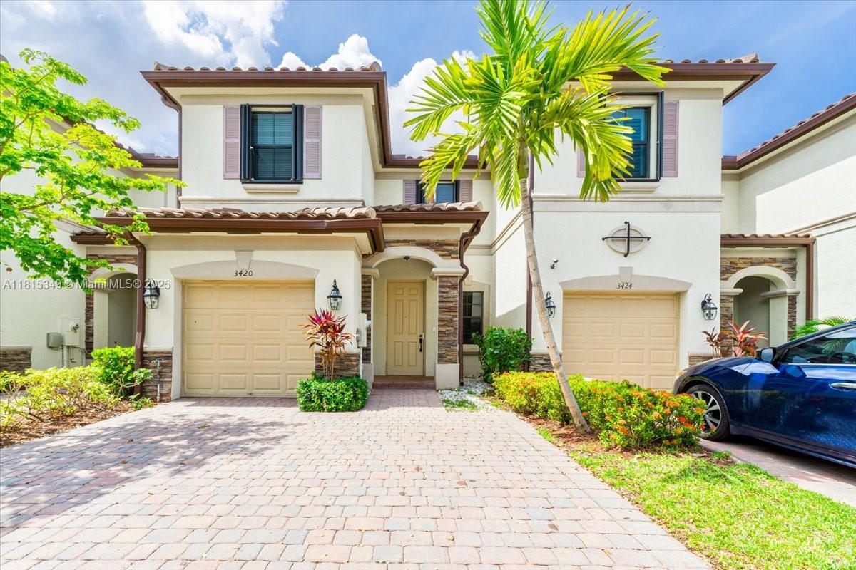 Foto principal - 3420 W 92nd Pl