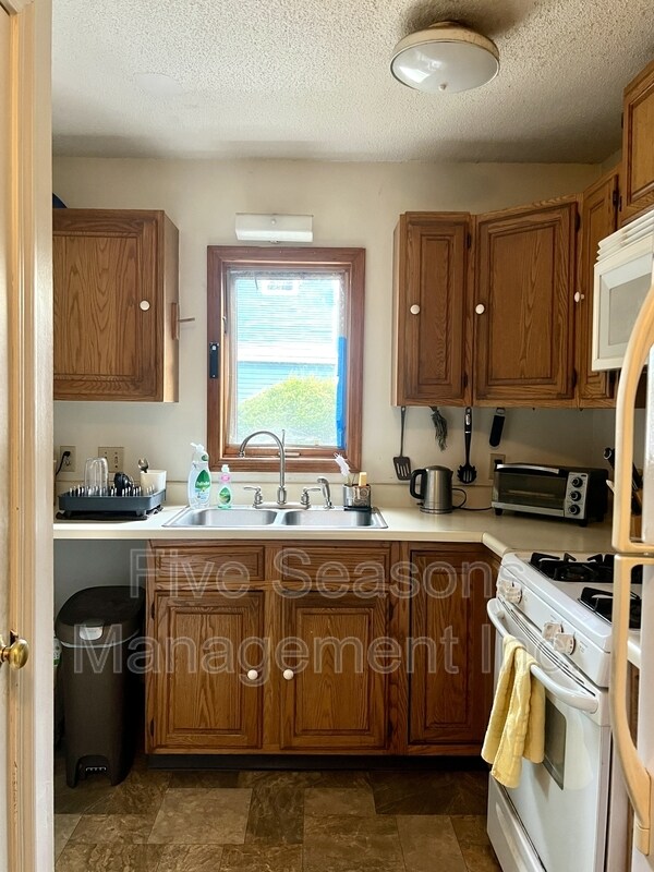 Foto del edificio - 115-7 North Winooski Avenue - 7