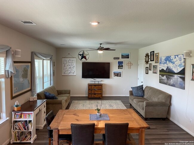 Building Photo - 334 Danbrook Way