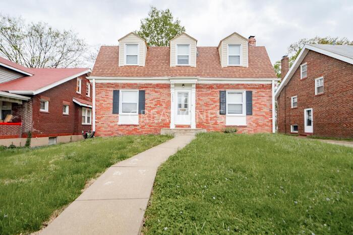 Primary Photo - 3833 Lawler Dr