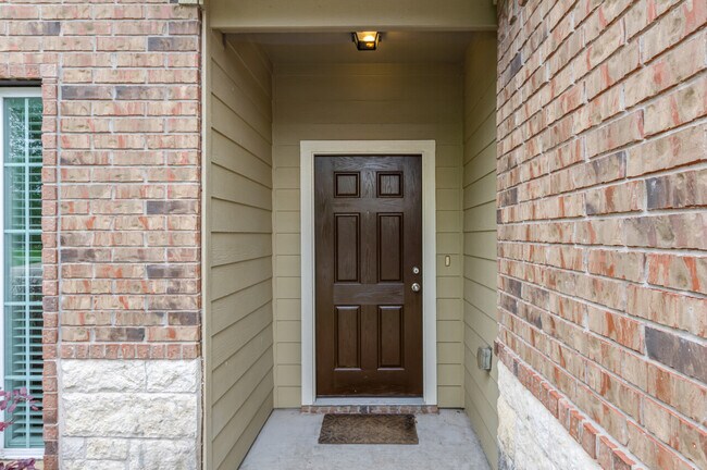 Building Photo - 8011 Fieldstone