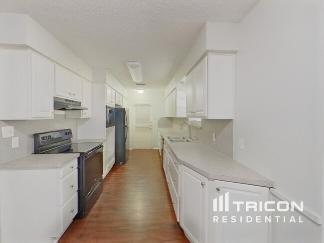 Foto del edificio - 1916 Tracey Cir