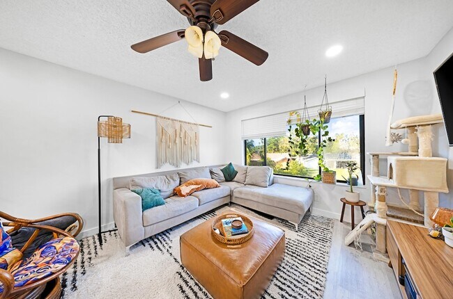 Foto del edificio - 11477 NW 39th Ct