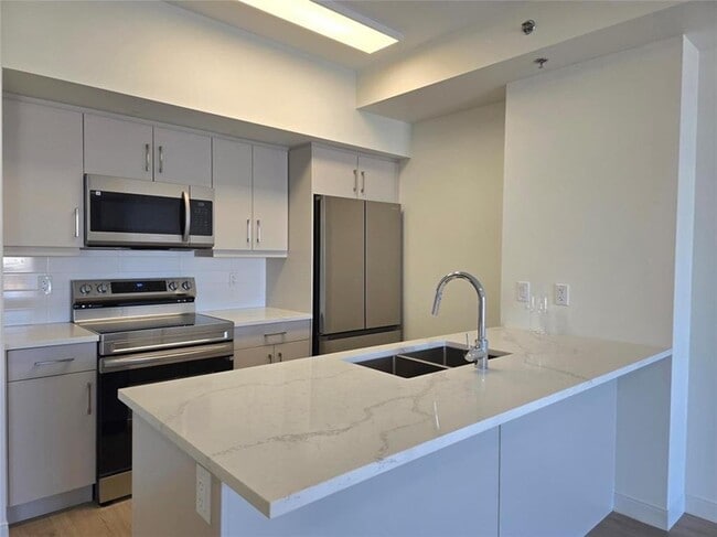 Building Photo - 635 Ballantrae Dr