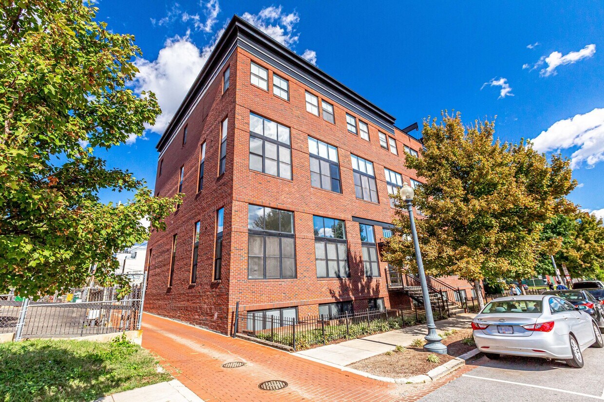 1111 W St NW Unit 1, Washington, DC 20009 Condo for Rent in