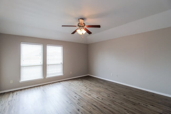 Foto del edificio - 1813 Cedar Wood Trail