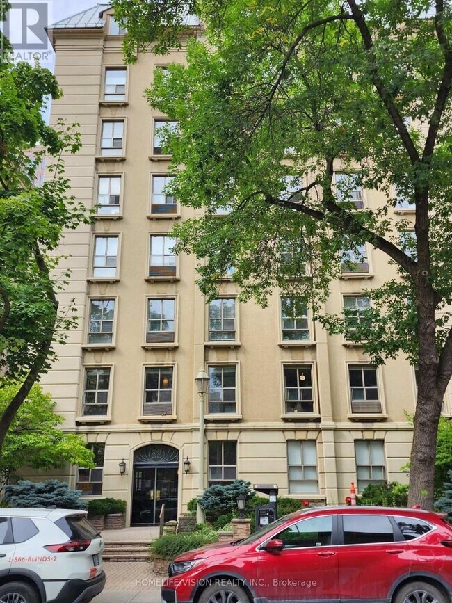 Building Photo - 88 Charles St E