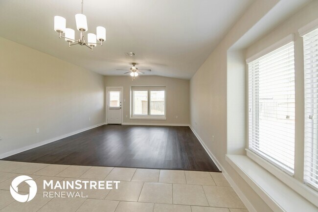 Foto del edificio - 6822 Altadena Dr