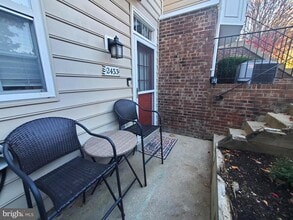 Building Photo - 2433 Wentworth Dr