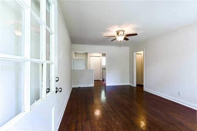 Foto del edificio - 173 Merritt St SE