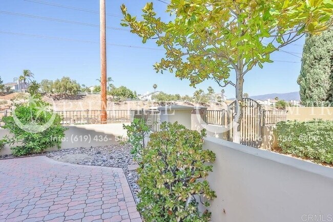 Building Photo - Stunning 4-Bedroom Townhome in Chula Vista...