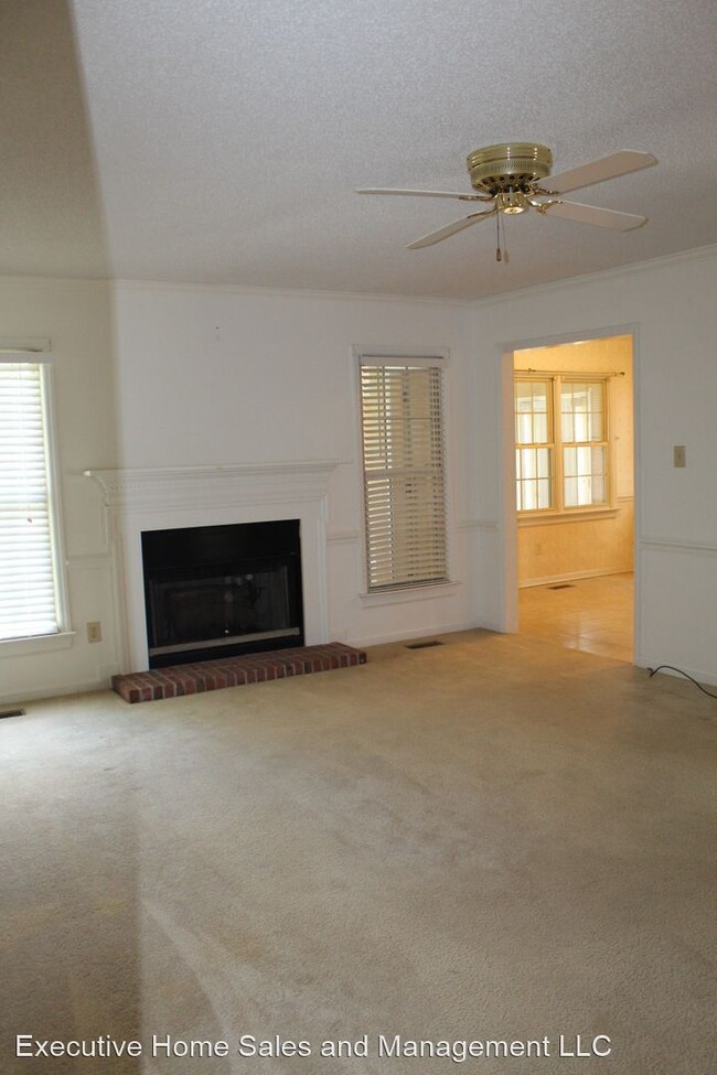 Building Photo - 3 br, 2 bath House - 213 Wyatt Drive