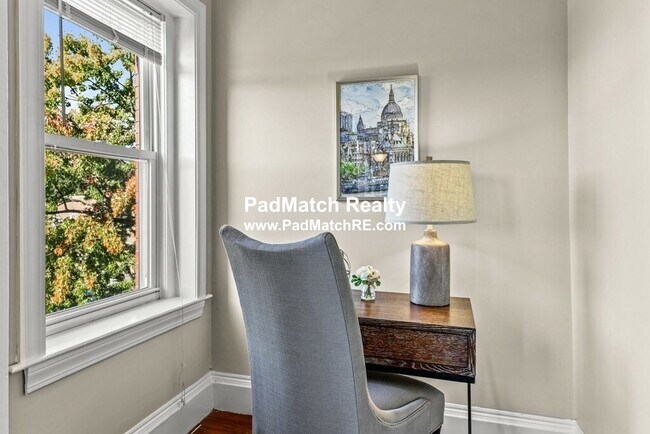Alcove/study - 100 Saint Marys St