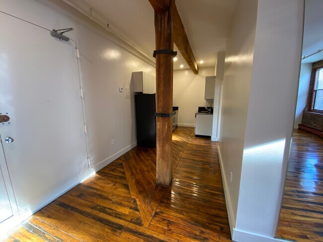 Building Photo - 790 Tremont St