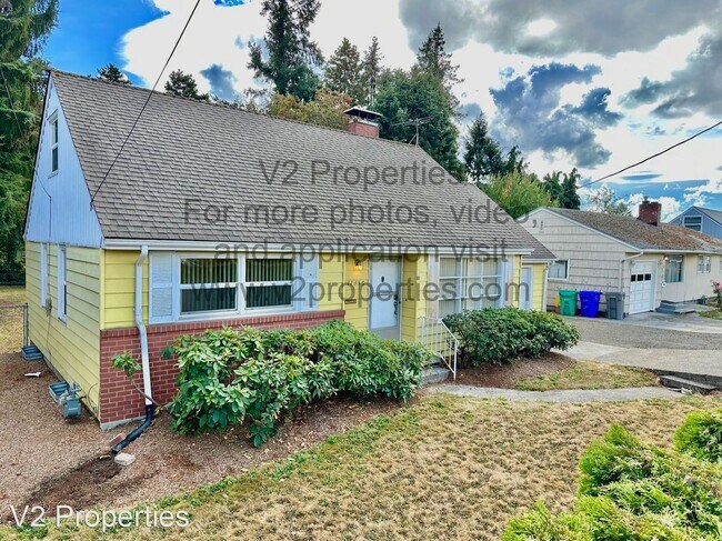 Building Photo - 3 br, 1.5 bath House - 11356 NE Glisan St