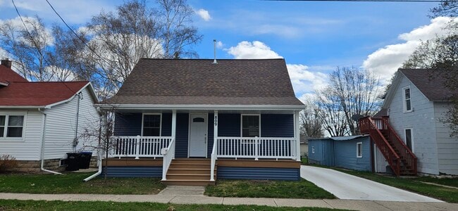 Building Photo - 809 Quincy St