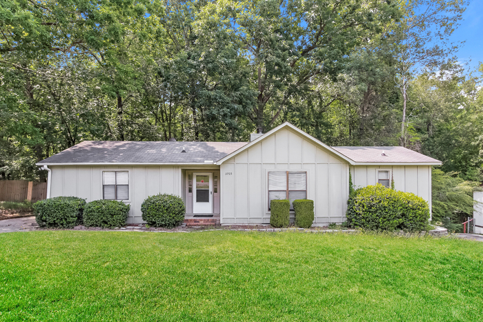 Primary Photo - Inviting Home in Hephzibah, GA