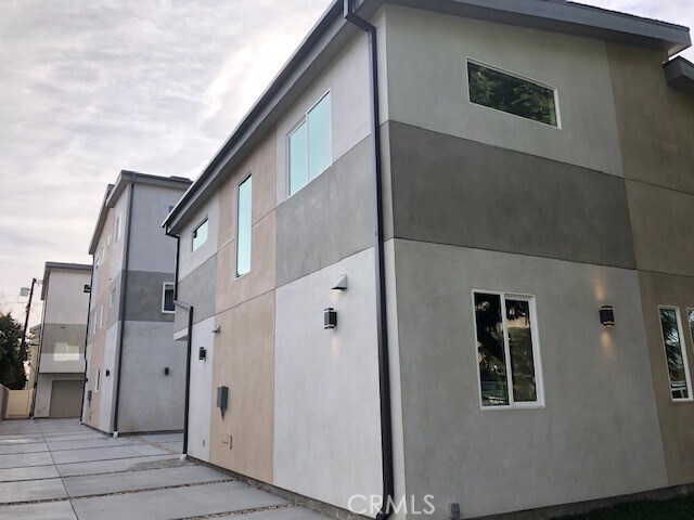 Foto del edificio - 14126 Sylvan St