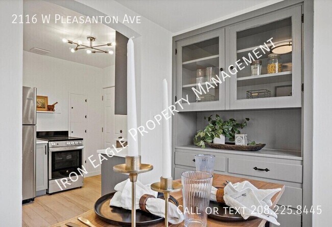 Foto del edificio - 2116 W Pleasanton Ave