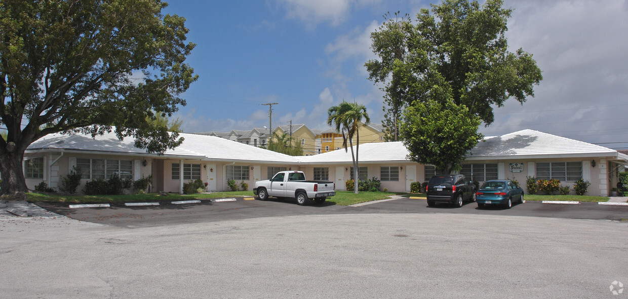 Primary Photo - Sabal Apartments