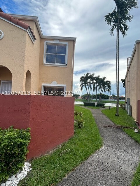 Foto del edificio - 8510 NW 3rd Ln