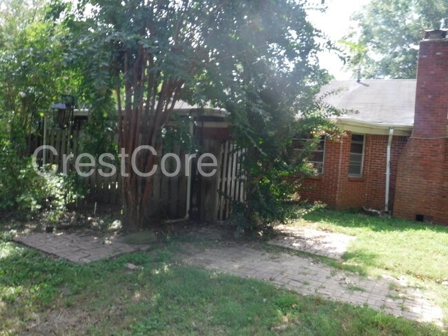 Building Photo - 6342 Thornfield Dr