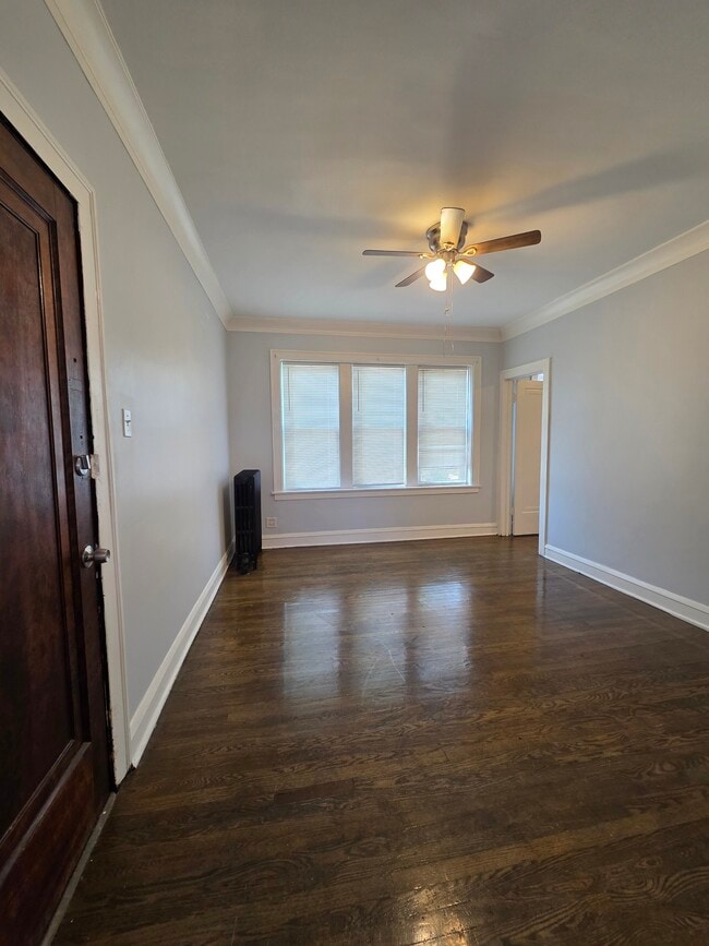 Building Photo - 2744 W 73rd St