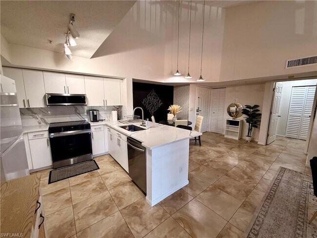 Foto del edificio - 1265 Wildwood Lakes Blvd