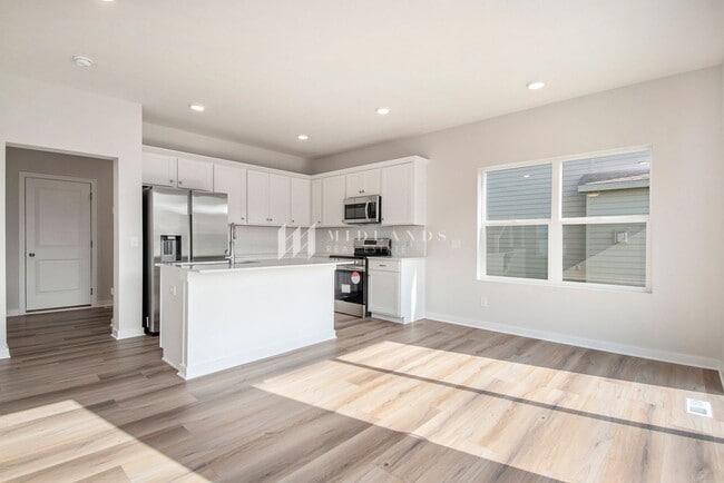 Building Photo - Brand New Bennington Home!