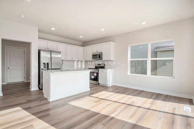 Foto del edificio - Brand New Bennington Home!