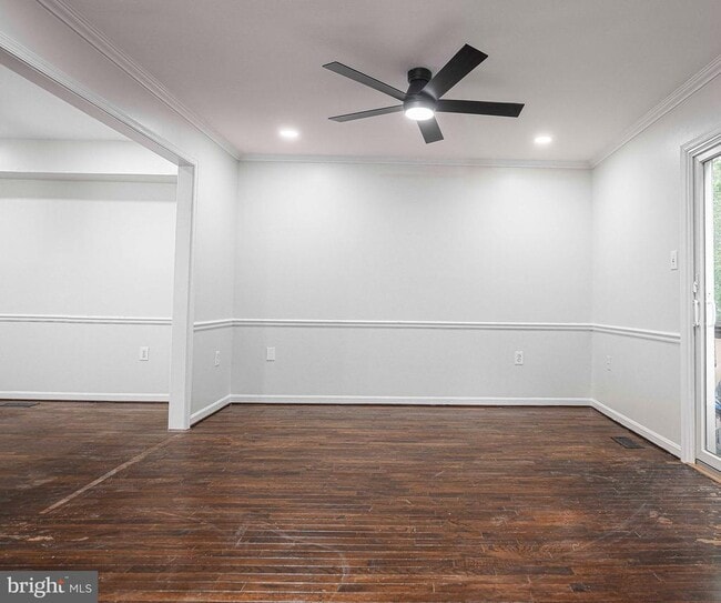 Foto del edificio - 910 Candlelight Ct