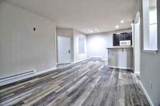 Building Photo - Warburton Village Apartment