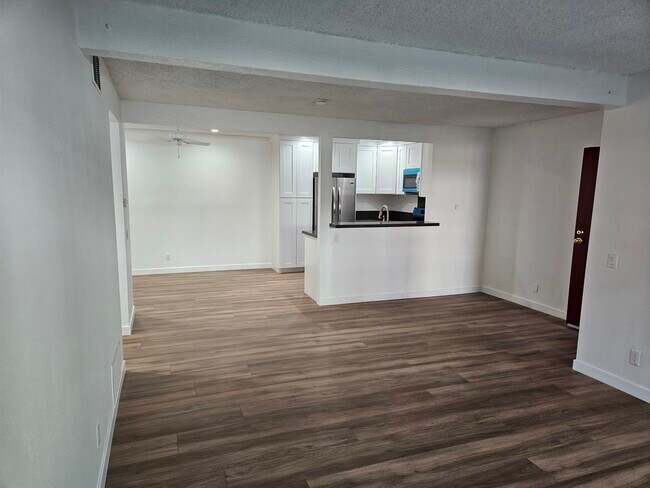 Foto del edificio - 1300 Saratoga Ave