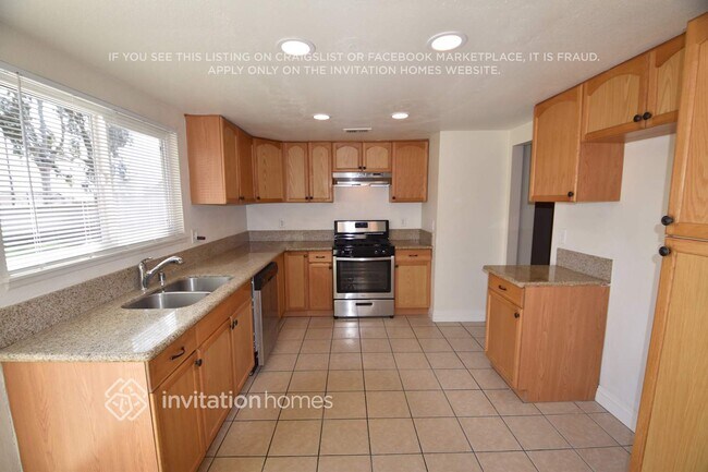 Building Photo - 16525 Malaga Ct