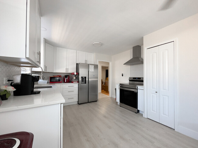 Building Photo - 2728 N 75th Ct