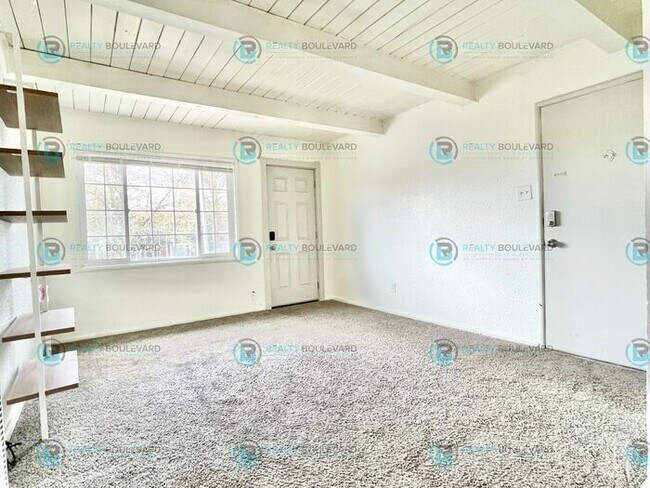 Foto del edificio - Amazing 2 Bedroom- Come see this adorable ...